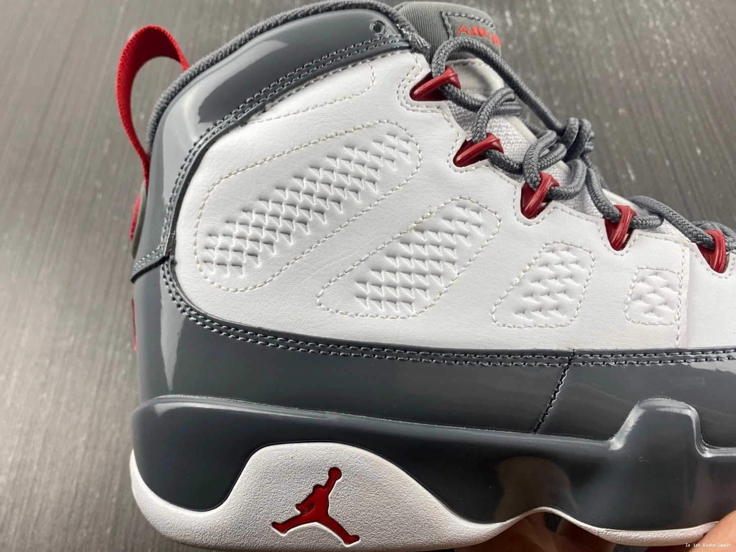 9 Red Jordan Fire CT8019-162 Air 1003